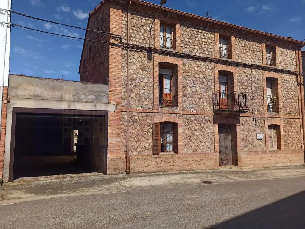 Vista exterior de Casa o chalet en venta en Santa Coloma
