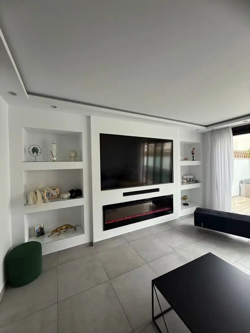 Sala de estar de Casa adosada en venta en Marbella con Aire acondicionado, Terraza y Trastero