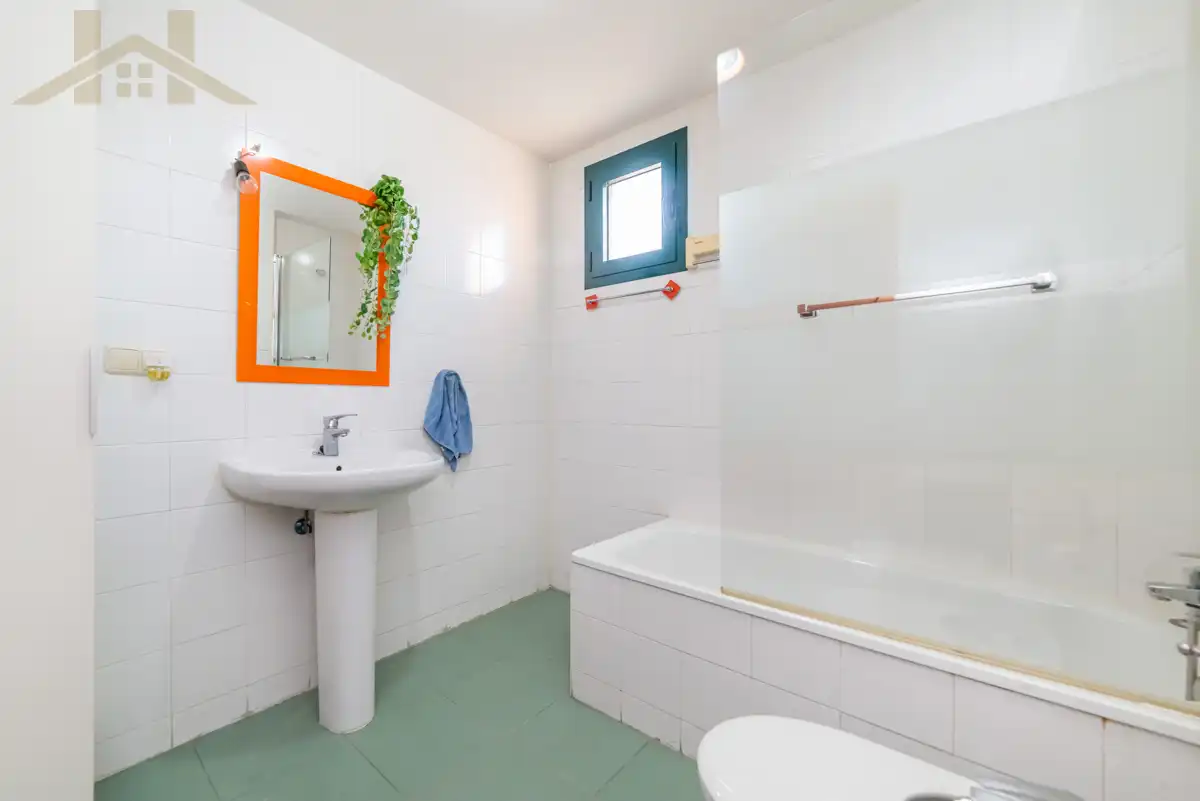 Bathroom of Flat for sale in Torrejón de Ardoz  with Air Conditioner, Heating and Furnished