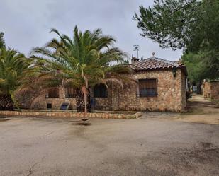 Vista exterior de Casa o xalet en venda en Almansa amb Calefacció, Jardí privat i Traster