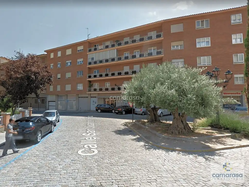 Parkplatz von Wohnung zur Miete in Ávila mit Möbliert, Ofen und Waschmaschine