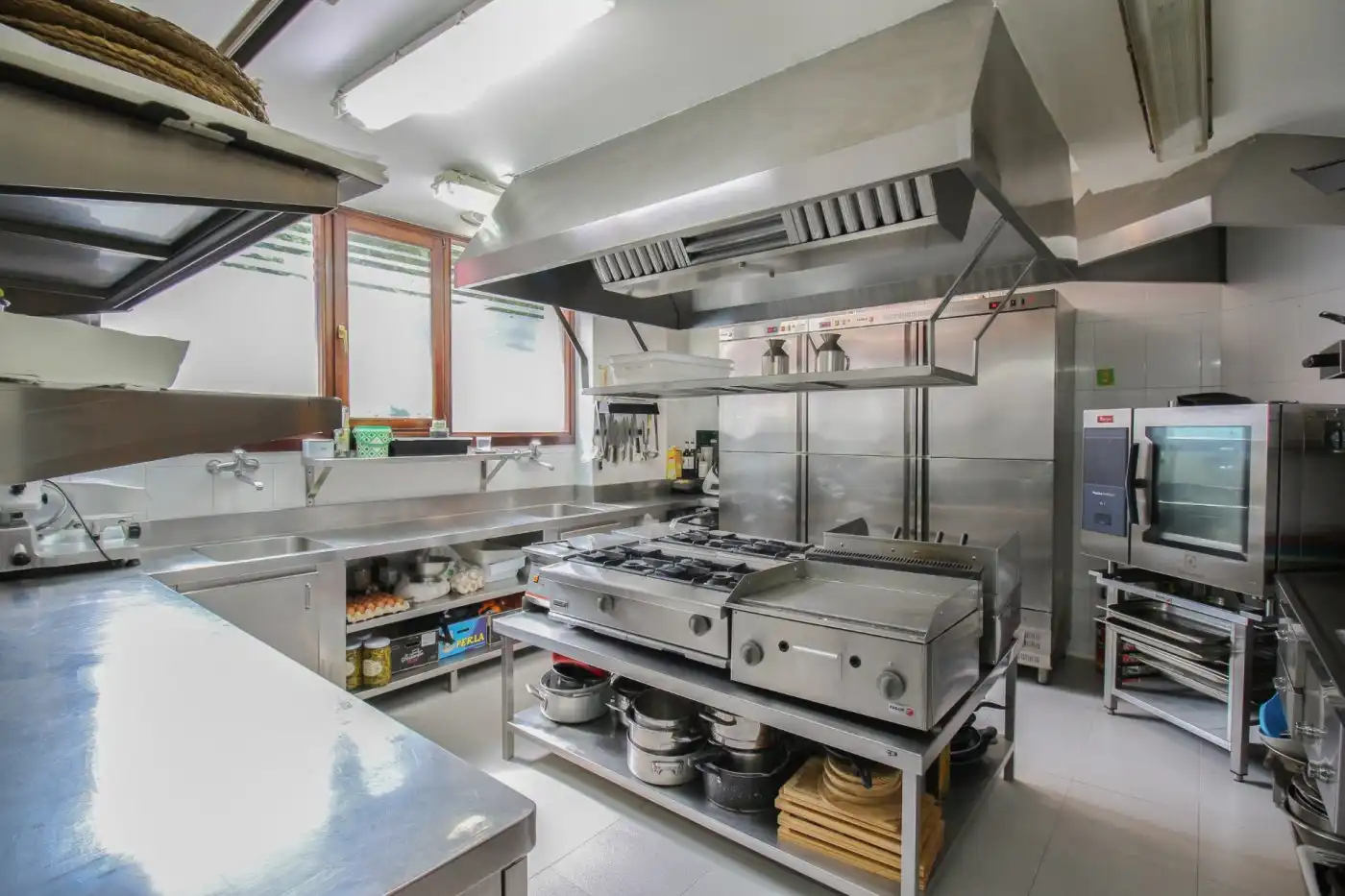 Kitchen of Commercial properties for sale in Aretxabaleta  with Air Conditioner and Furnished