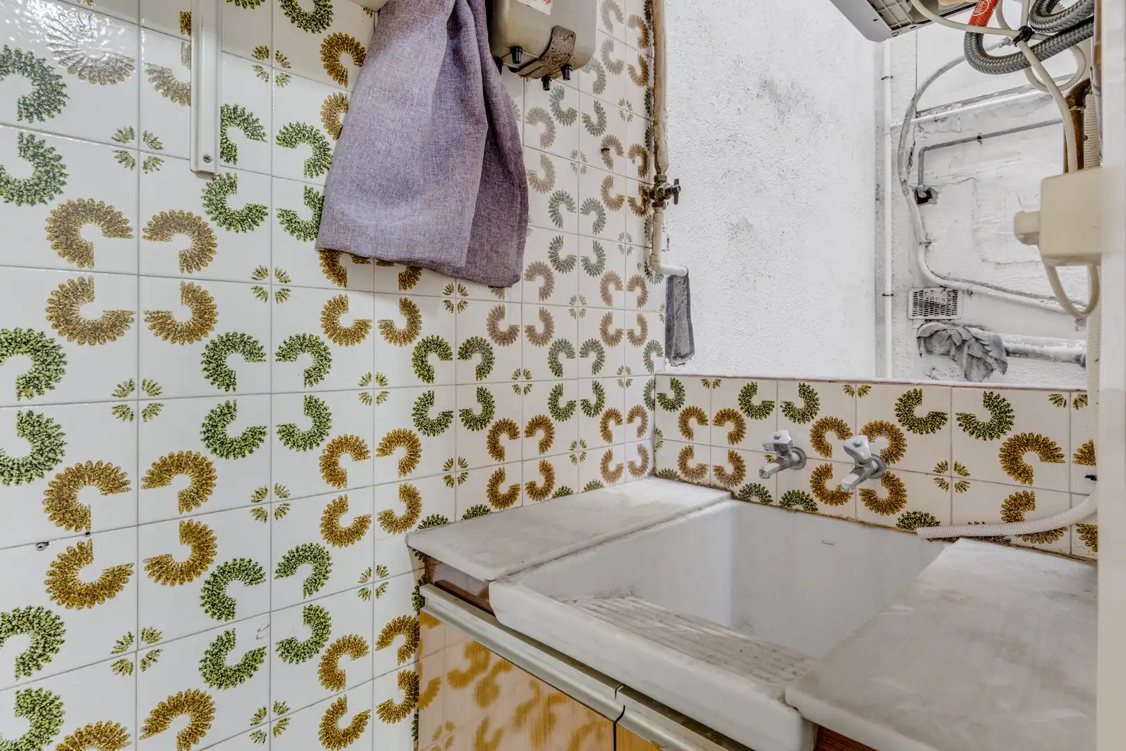 Badezimmer von Wohnung zum Verkauf in Barcelona mit Balkon