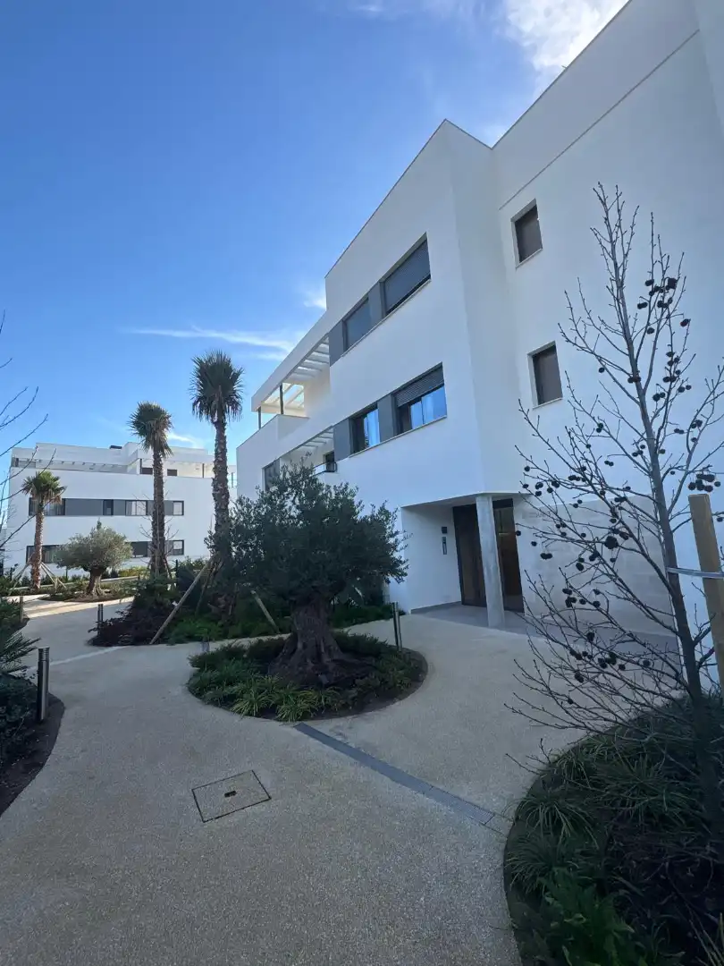 Vista exterior de Apartamento en venta en Estepona con Aire acondicionado, Calefacción y Terraza