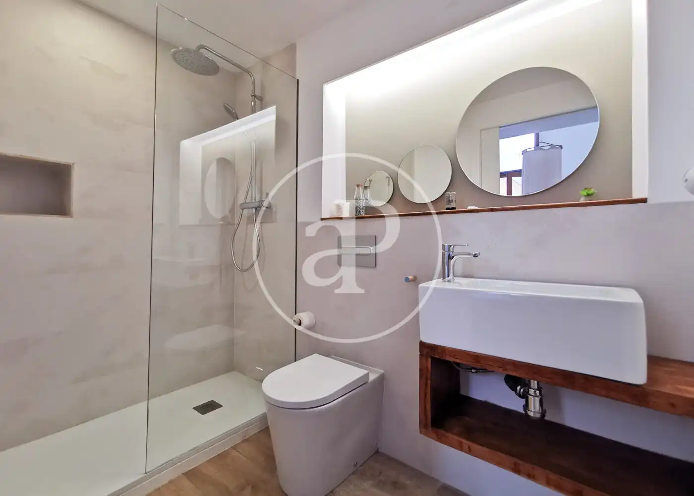 Baño de Piso en venta en Barcelona con Aire acondicionado, Calefacción y Amueblado