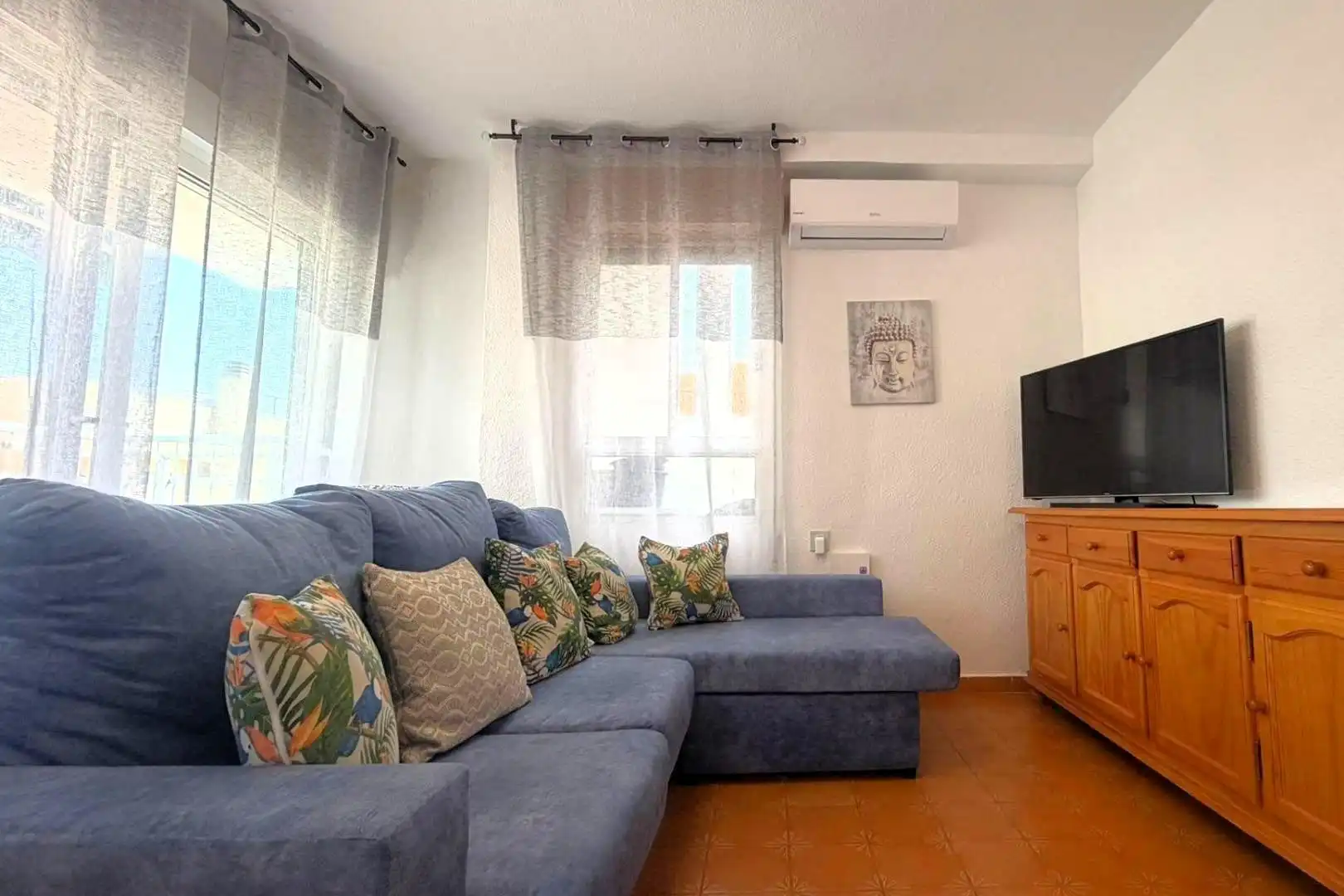 Sala de estar de Ático en venta en Torrevieja con Aire acondicionado, Calefacción y Amueblado