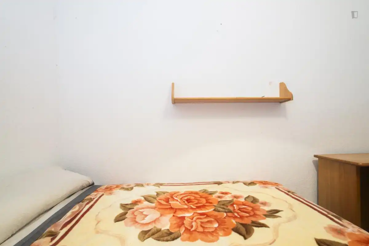 Room in Vallcarca i els Penitents