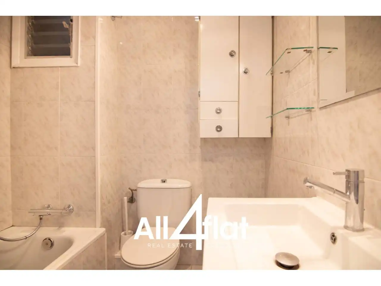 Bathroom of Flat for rent in Castelldefels  with Air Conditioner, Furnished and Balcony