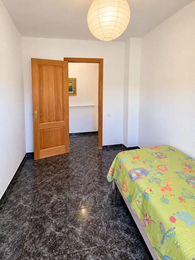 Bedroom of Flat for sale in Llevant