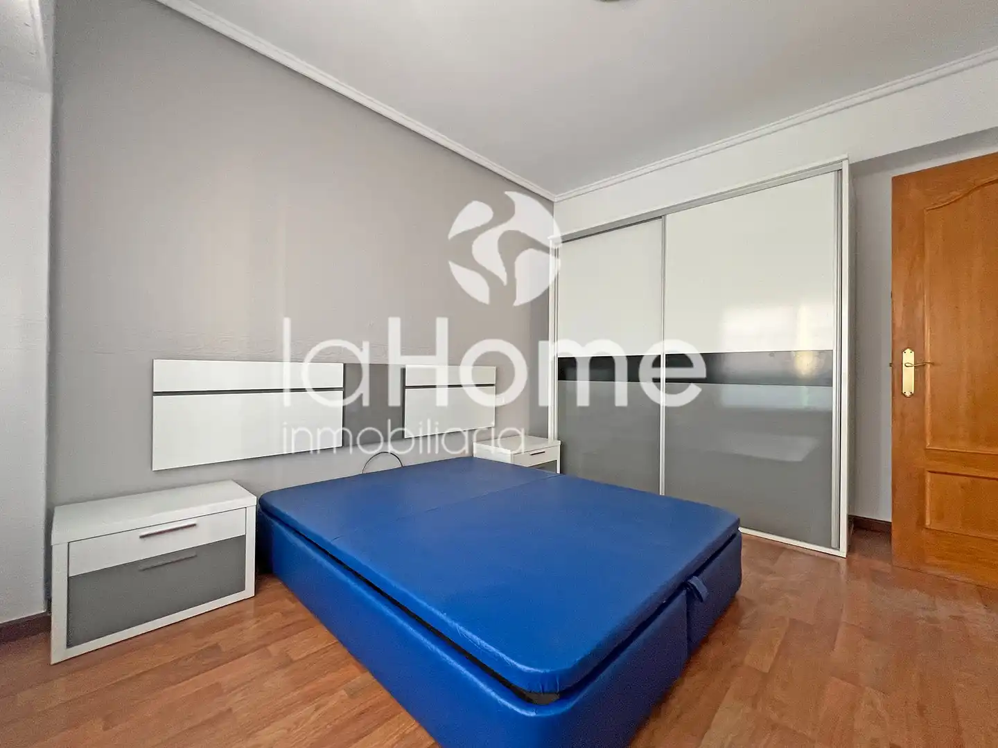 Flat for sale in Paterna  with Parquet flooring, Terrace and Storage room