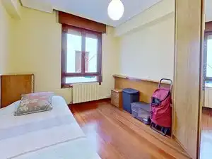 Dormitori de Pis en venda en Uribarri