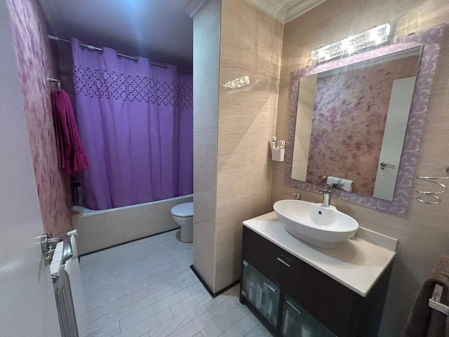 Baño de Apartamento en venta en Yecla con Calefacción, Trastero y Amueblado