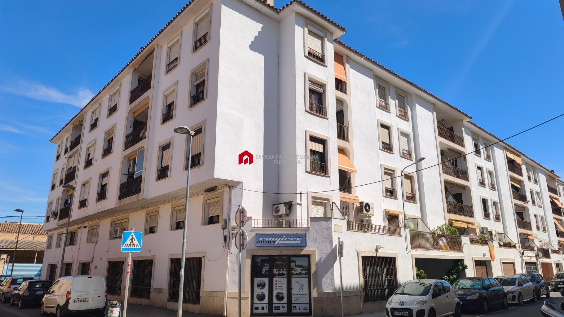Exterior view of Flat for sale in Tortosa  with Terrace and Balcony
