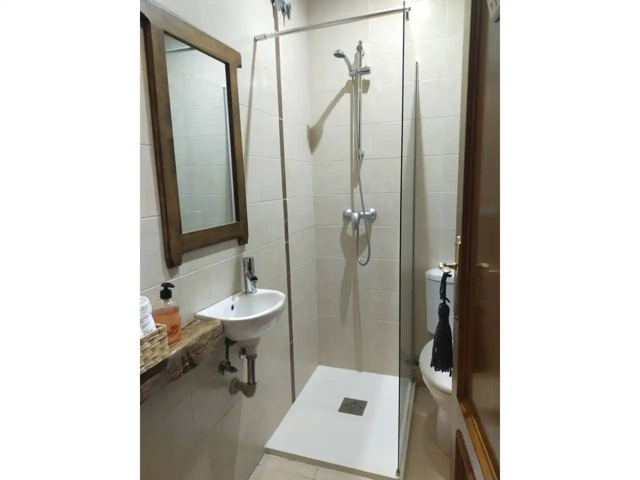 Baño de Finca rústica en venta en Ruidera con Calefacción, Amueblado y Alarma