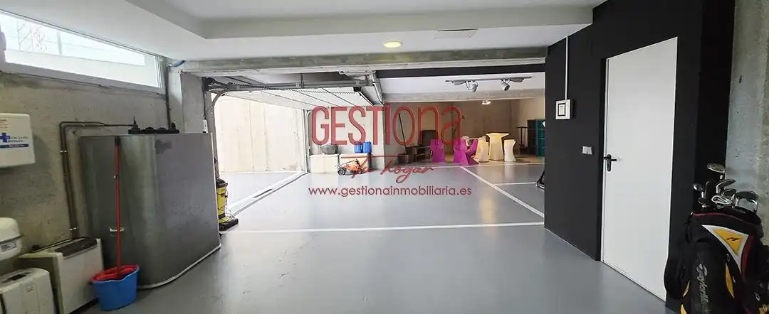 Houses for sale in Santa Cruz de Bezana  with Private garden, Terrace and Furnished