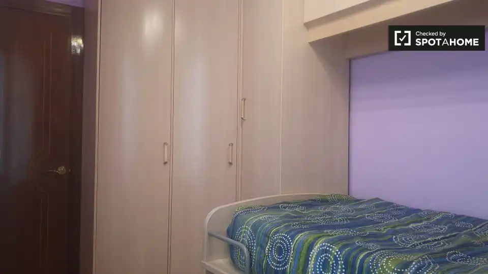 Habitación de Apartamento para compartir en Bilbao  con Aire acondicionado, Calefacción y Terraza