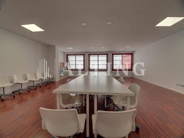 Oficina en Venta en Barri de les Corts