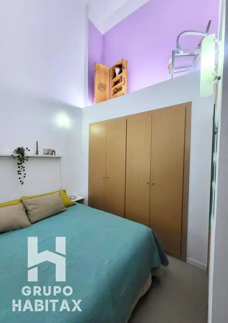 Bedroom of Duplexes for sale in Santa Coloma de Gramenet