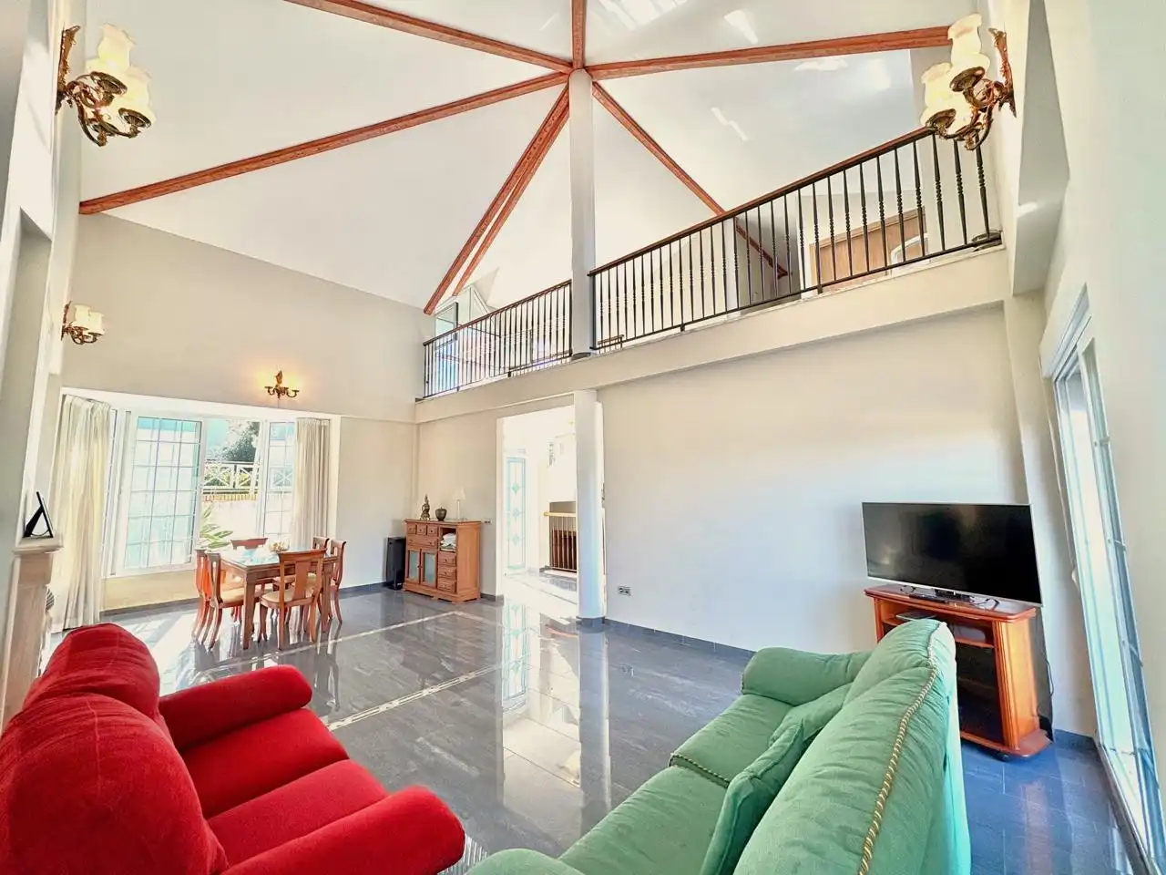 Sala de estar de Casa o chalet en venta en Chiva con Aire acondicionado, Jardín privado y Terraza