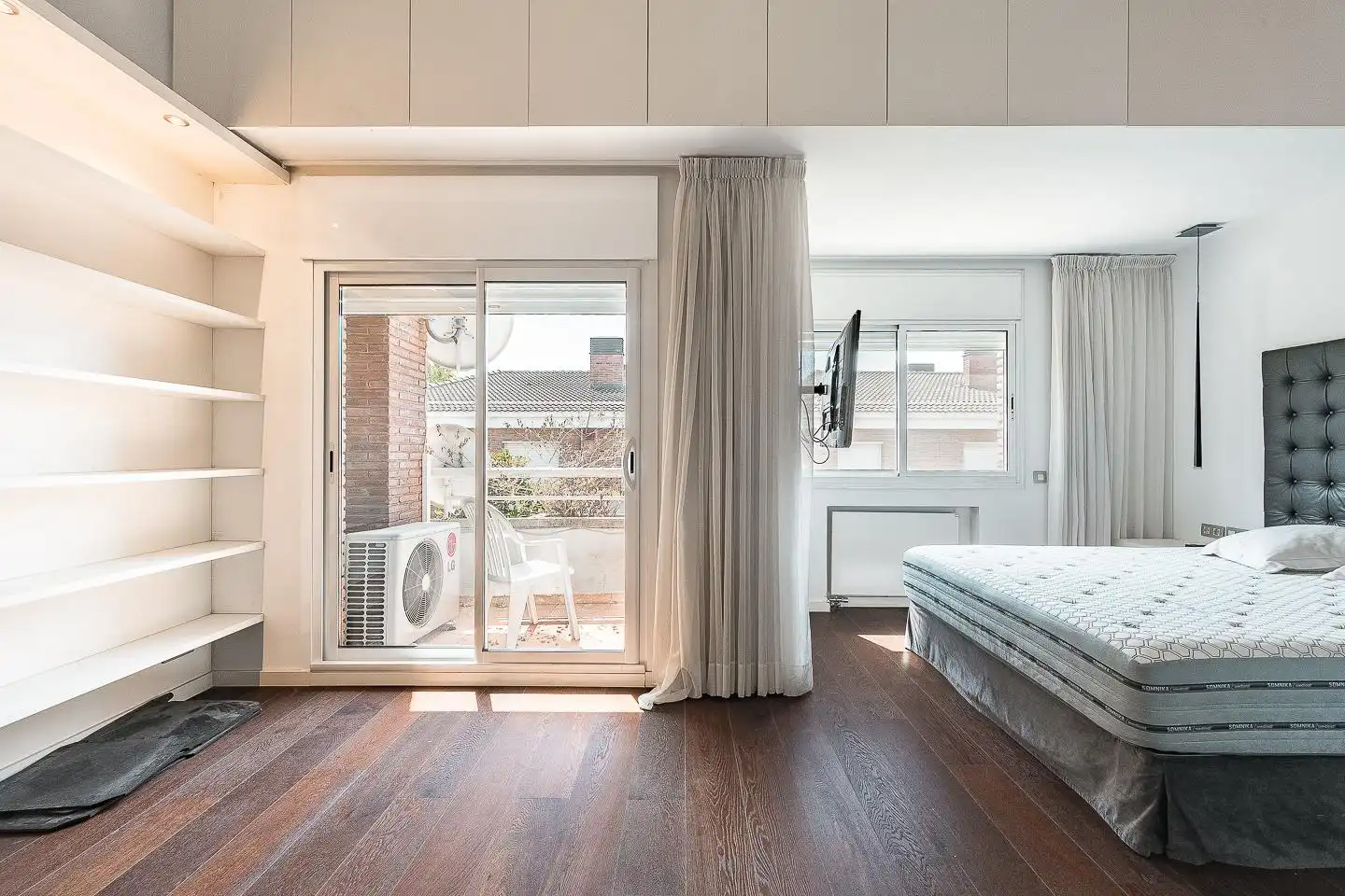Schlafzimmer von Haus oder Chalet zur Miete in Sant Just Desvern mit Klimaanlage, Heizung und Privatgarten