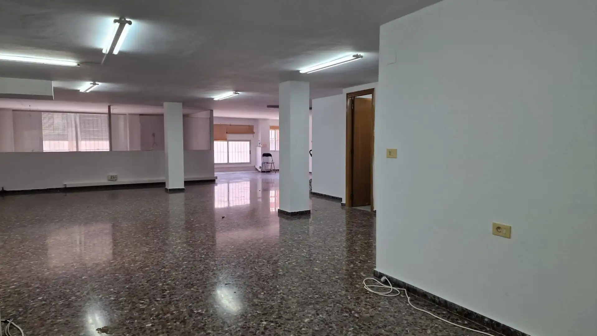Local comercial de lloguer a Casc Urbà, imagen 3