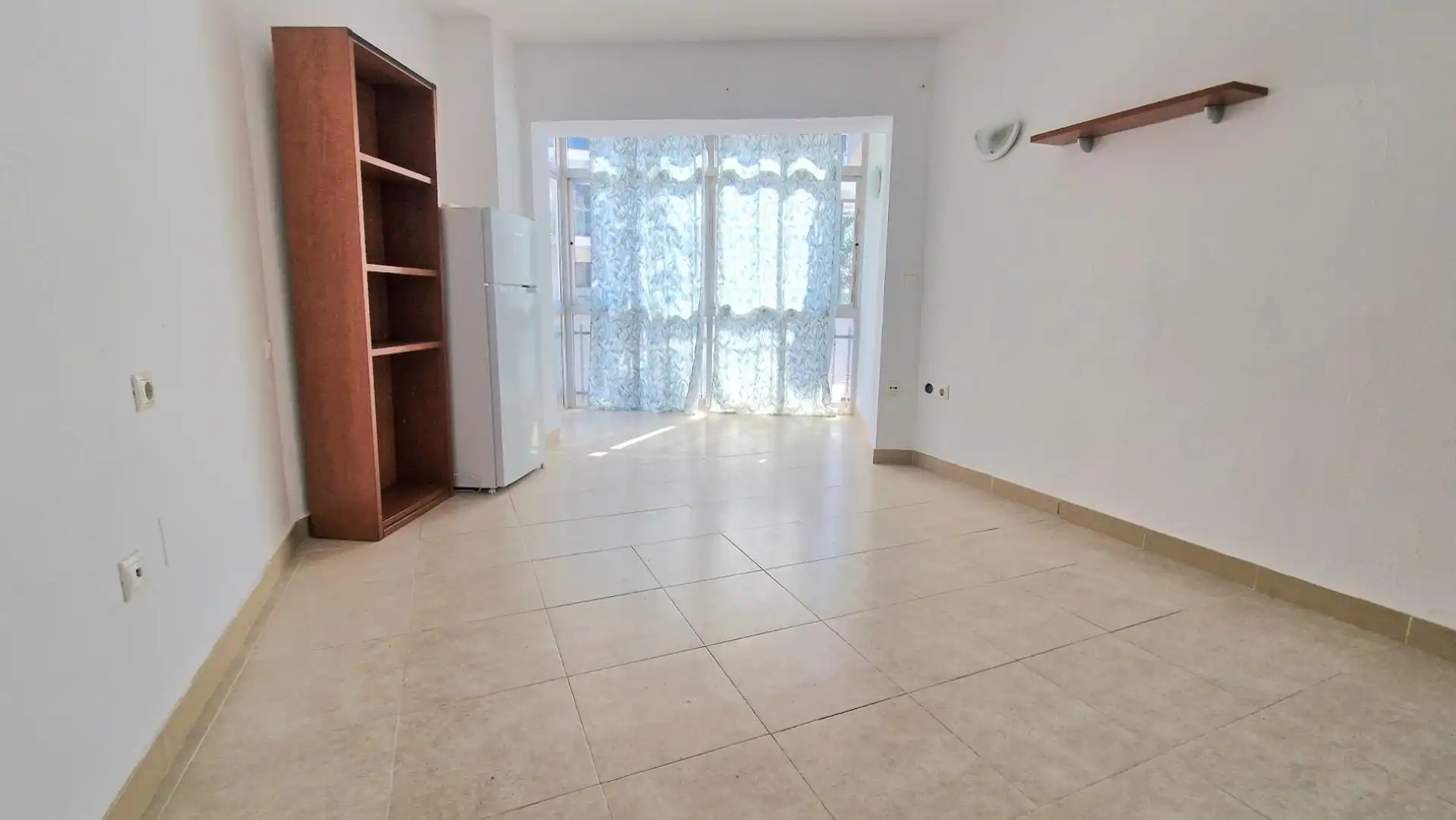 Living room of Study for sale in Fuengirola  with Community pool