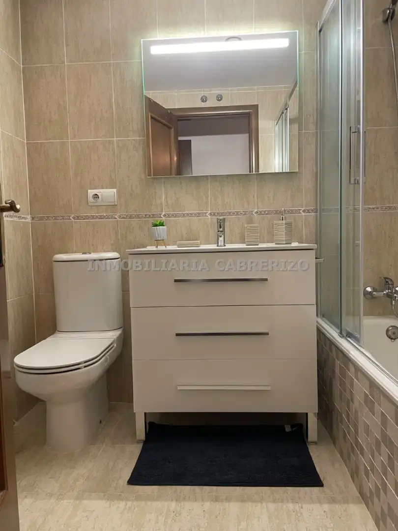 Bathroom of Flat for sale in Sojuela, La Rioja