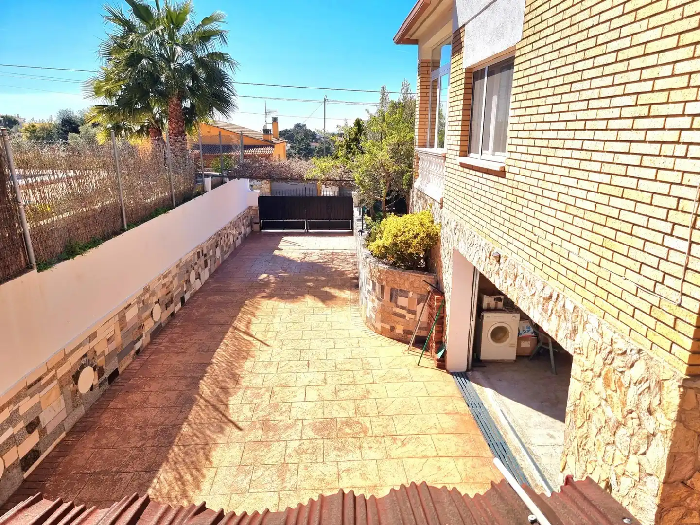 Vista exterior de Casa o xalet en venda en Lloret de Mar amb Calefacció, Jardí privat i Terrassa