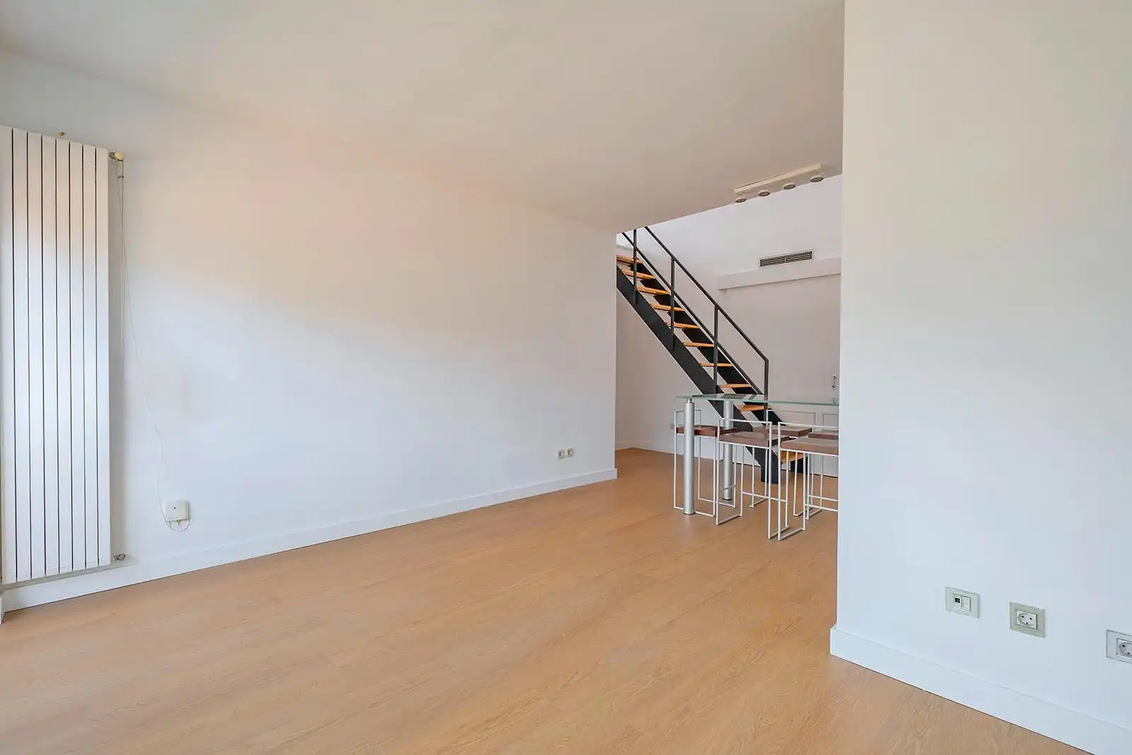 Ático de alquiler en Pozuelo de Alarcón con Aire acondicionado, Calefacción y Jardín privado