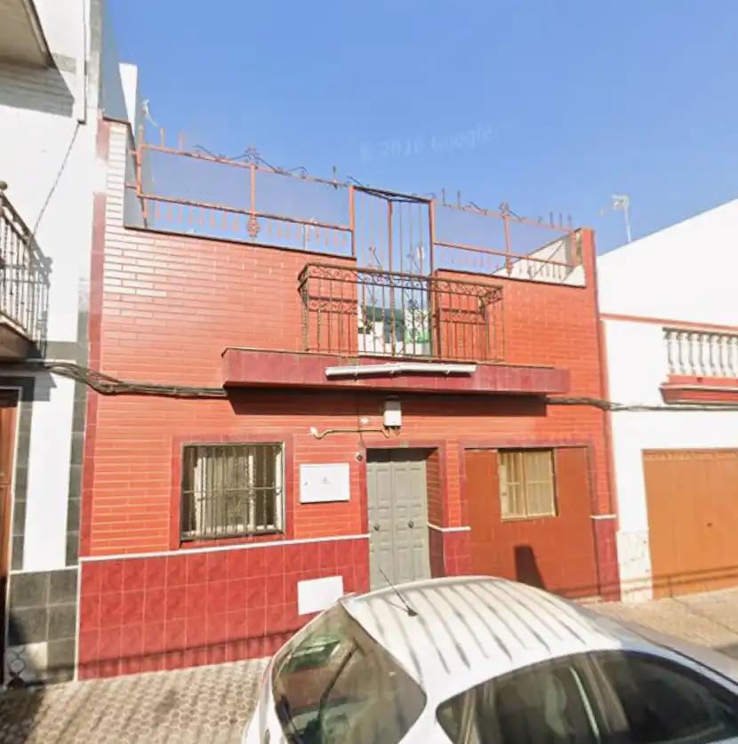 House for sale in Calle Torrelobatón