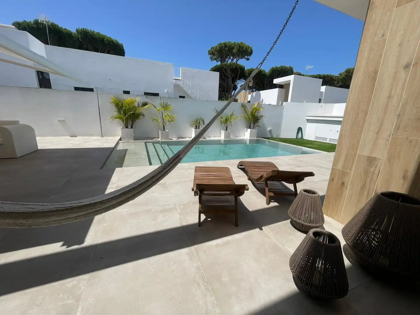 Piscina de Casa o chalet en venta en Chiclana de la Frontera con Aire acondicionado, Calefacción y Jardín privado