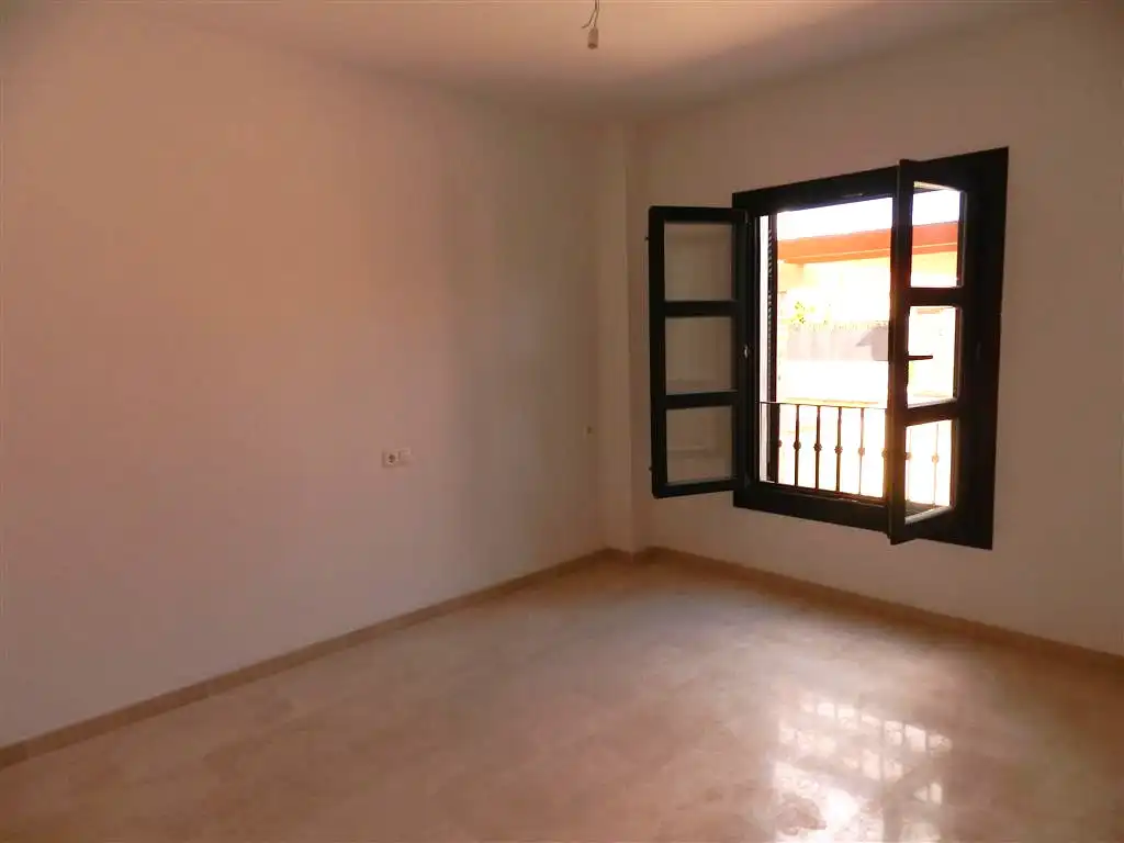 Habitación de Casa adosada en venta en Marbella con Aire acondicionado, Calefacción y Terraza