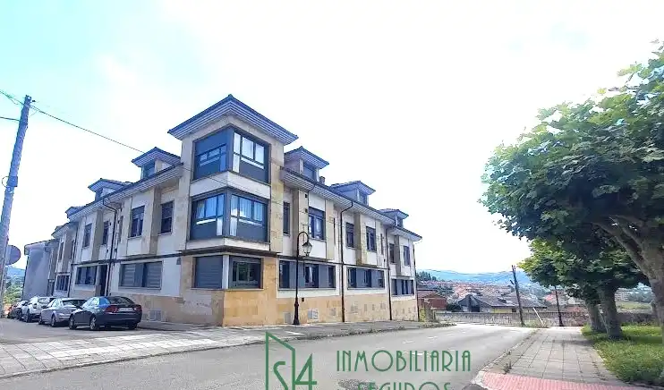 Exterior view of Flat for rent in Noreña  with Heating, Parquet flooring and Furnished