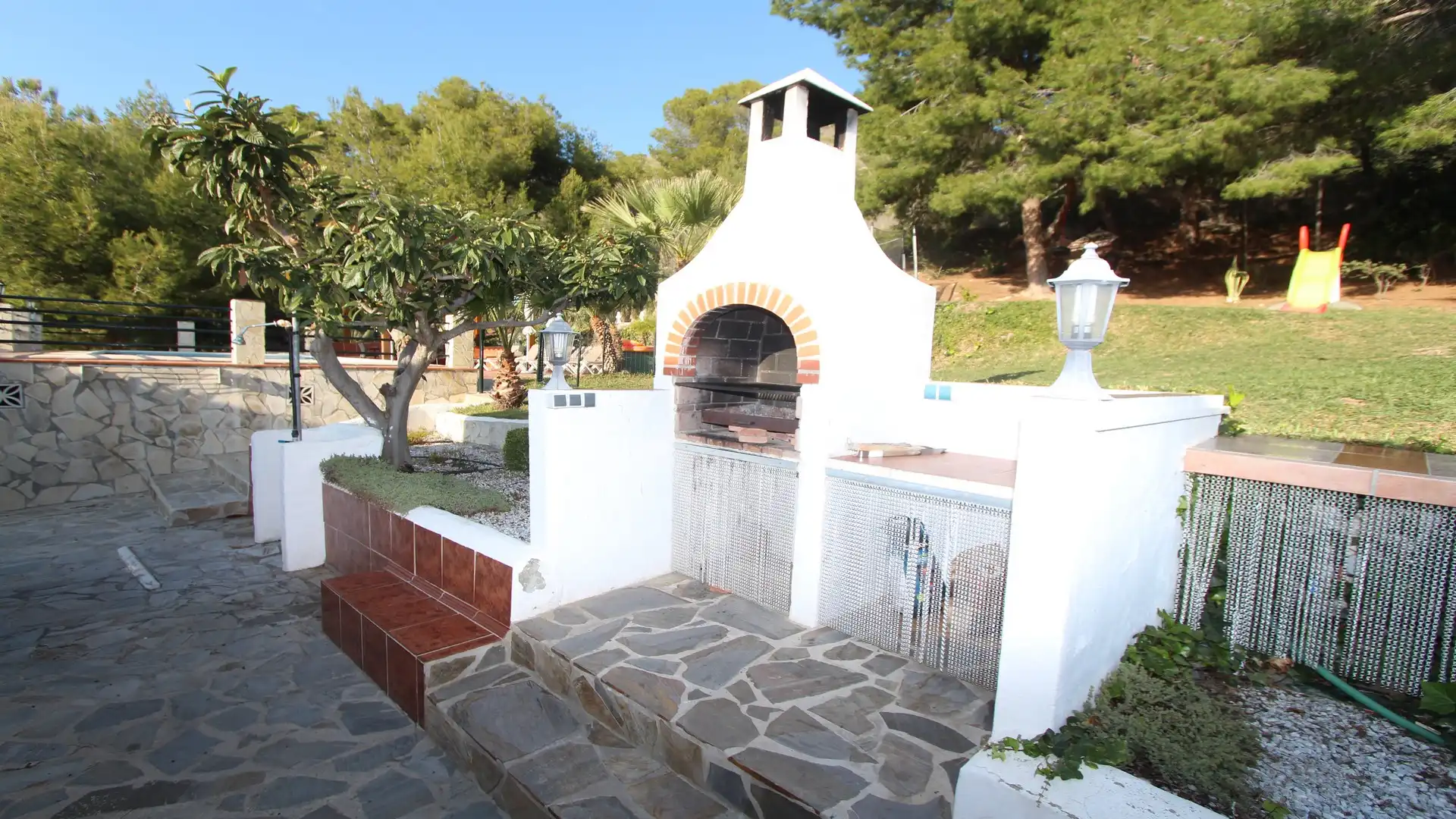 Houses for sale in Frigiliana  with Air Conditioner, Private garden and Terrace