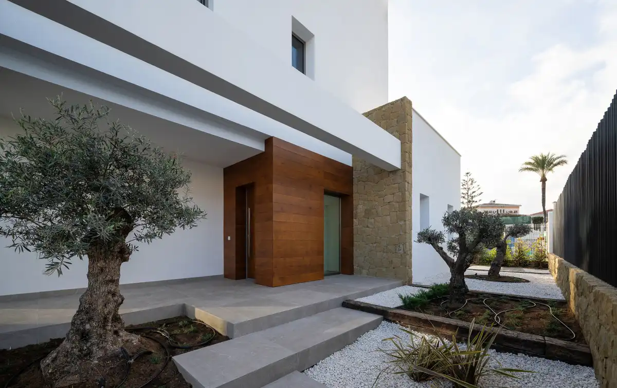 Detached house with pool for sale in El Faro de Calaburra - Chaparral, imagen 3