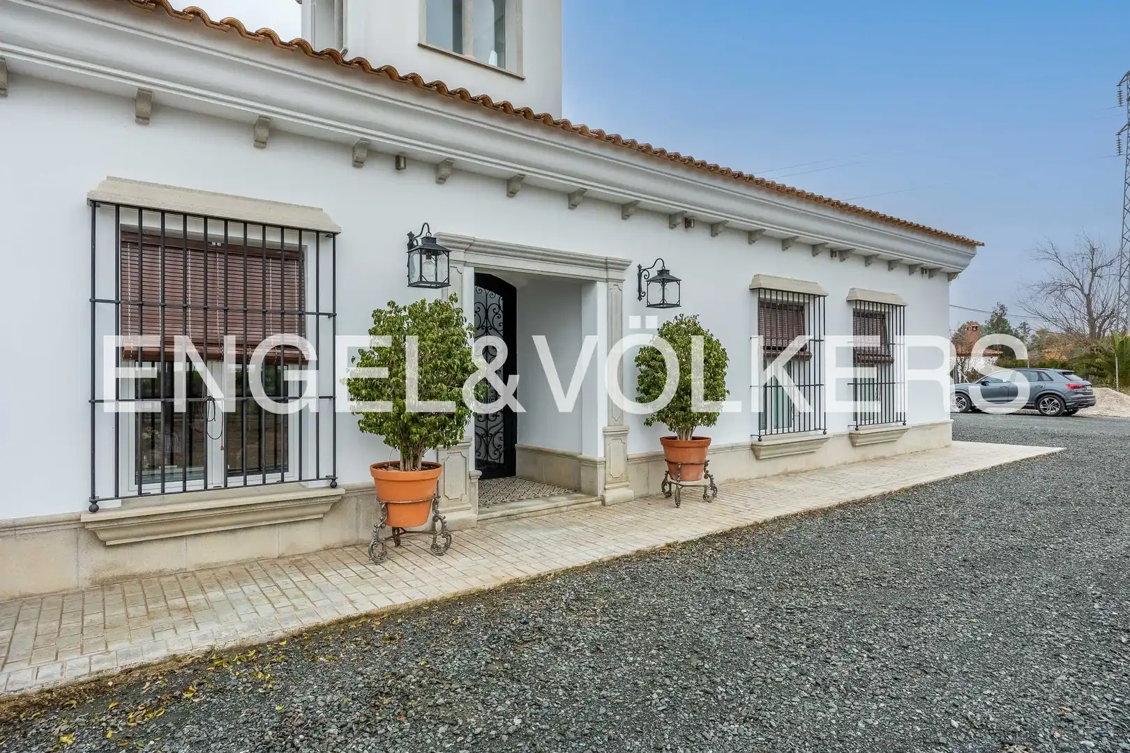 Vista exterior de Finca rústica en venta en Lora del Río con Aire acondicionado, Calefacción y Jardín privado