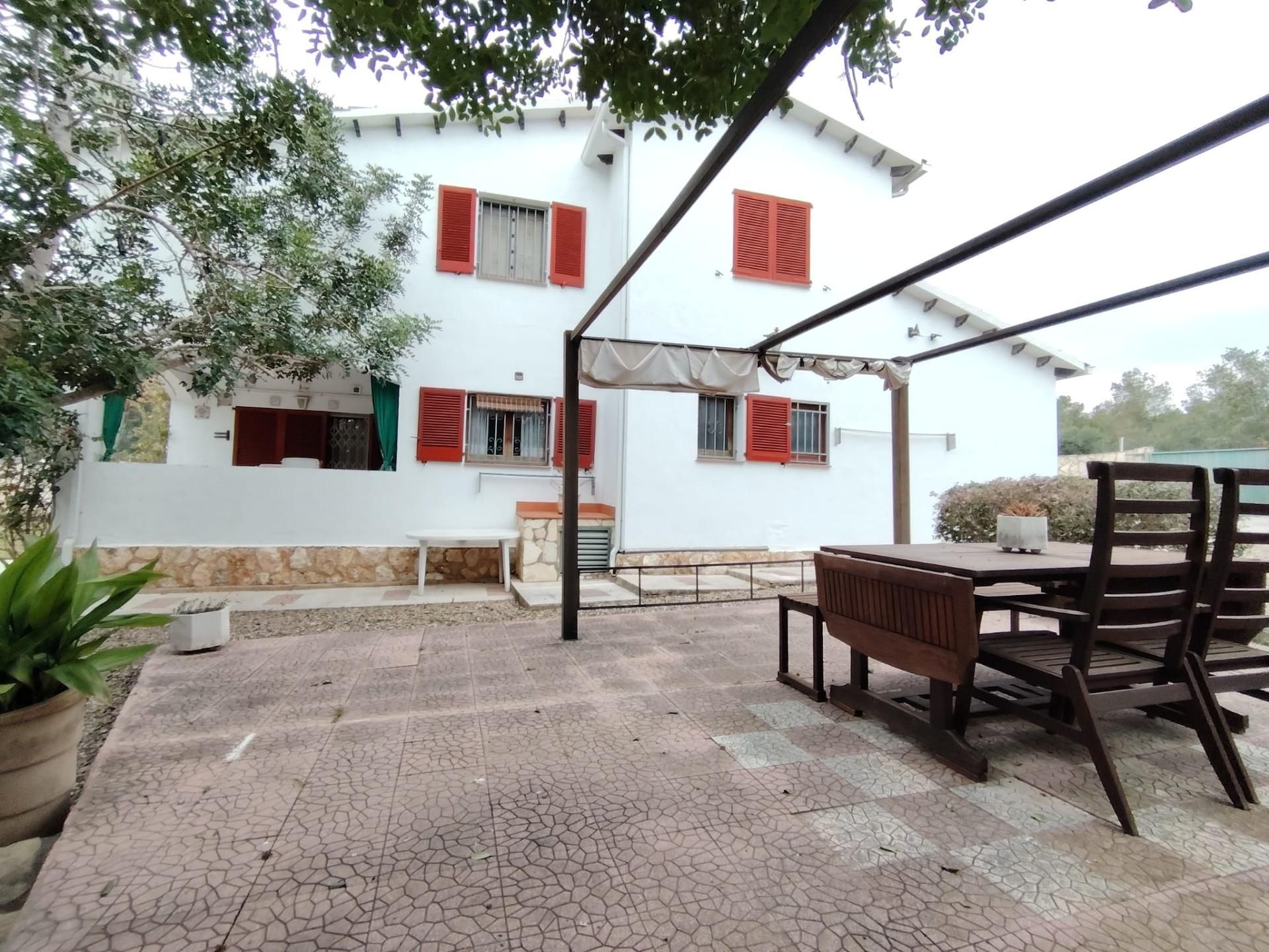 Vista exterior de Casa o xalet en venda en El Vendrell amb Calefacció, Jardí privat i Terrassa