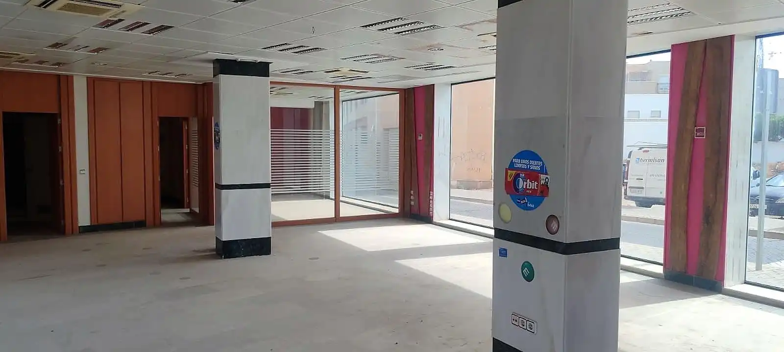 Business premises for sale in Calle SANTANDER (R), imagen 6