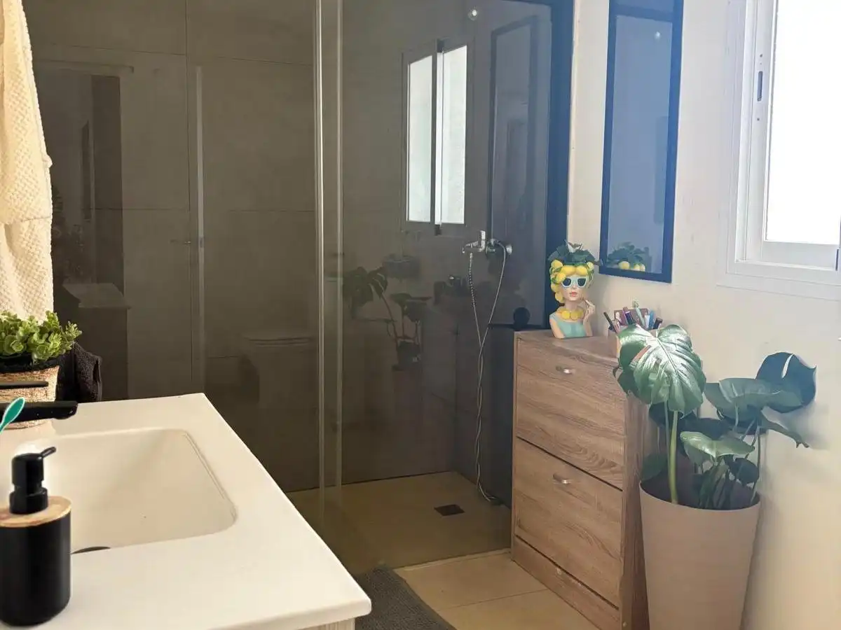 Baño de Piso en venta en Monóvar  / Monòver con Aire acondicionado y Balcón