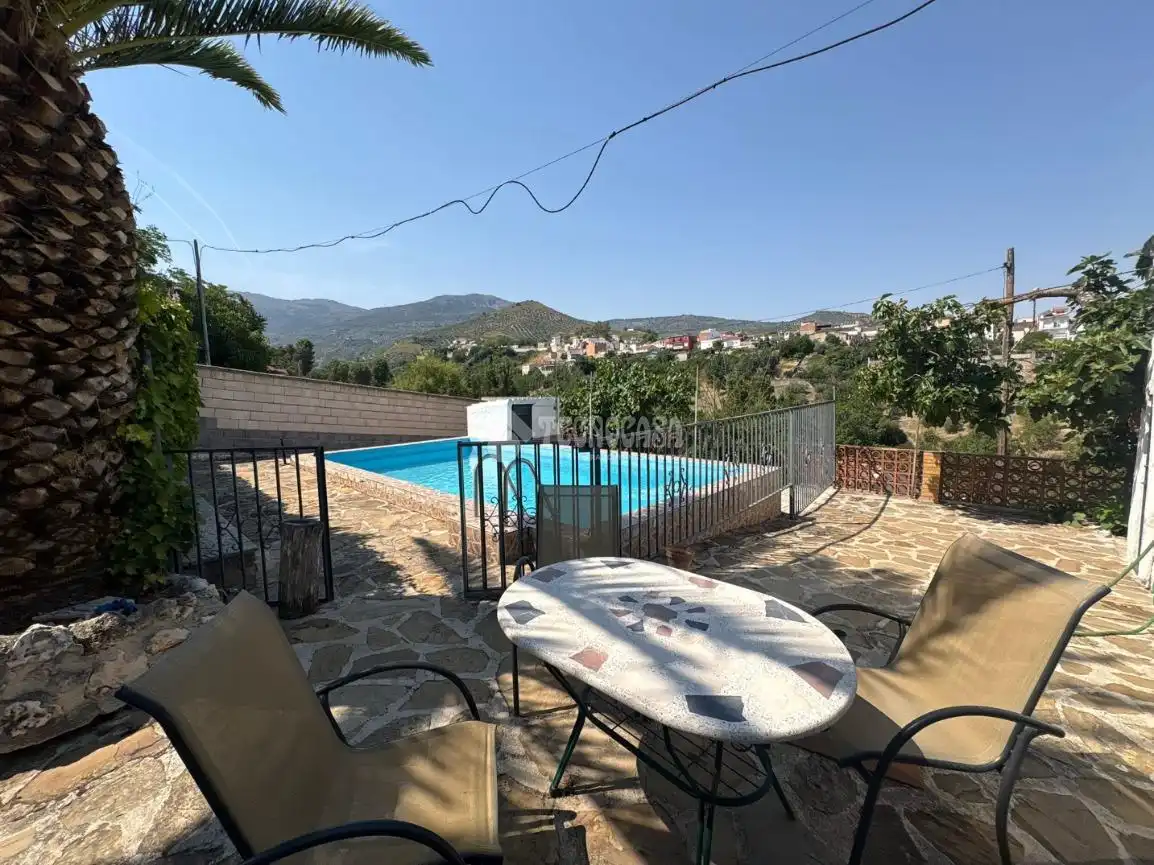 Piscina de Casa o xalet en venda en Fuensanta de Martos amb Aire condicionat, Calefacció i Balcó