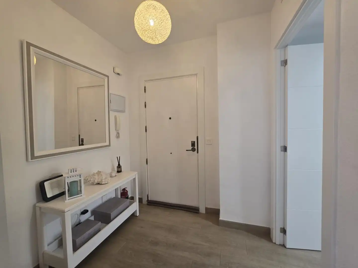 Wohnung zur Miete in Torremolinos mit Klimaanlage, Terrasse und Möbliert