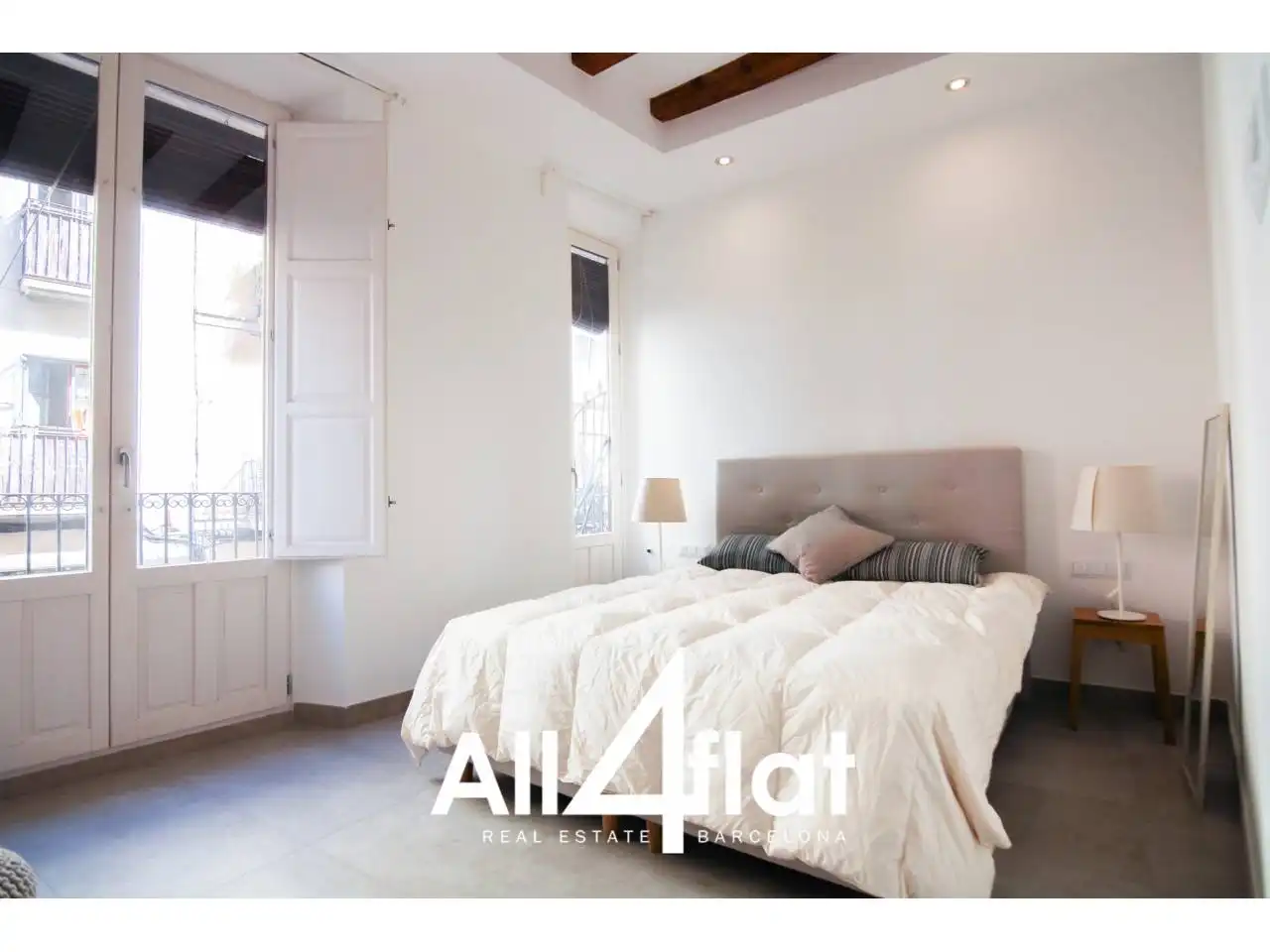 Flat with terrace for sale in Calle Nou de la Rambla, imagen 16