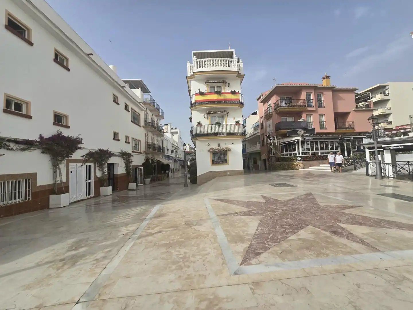 Vista exterior de Pis en venda en Torremolinos amb Aire condicionat i Piscina comunitària
