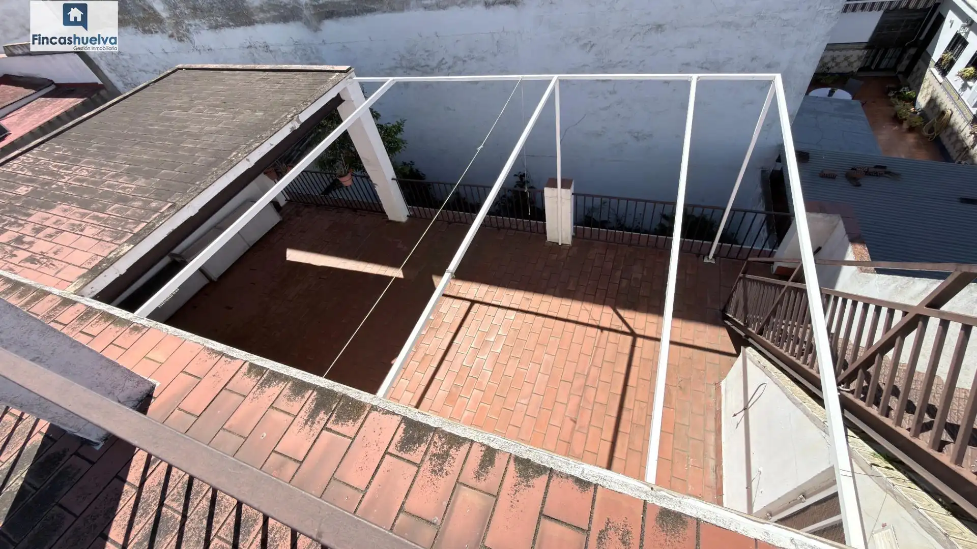 Terrassa de Casa adosada en venda en Palos de la Frontera amb Terrassa, Moblat i Balcó