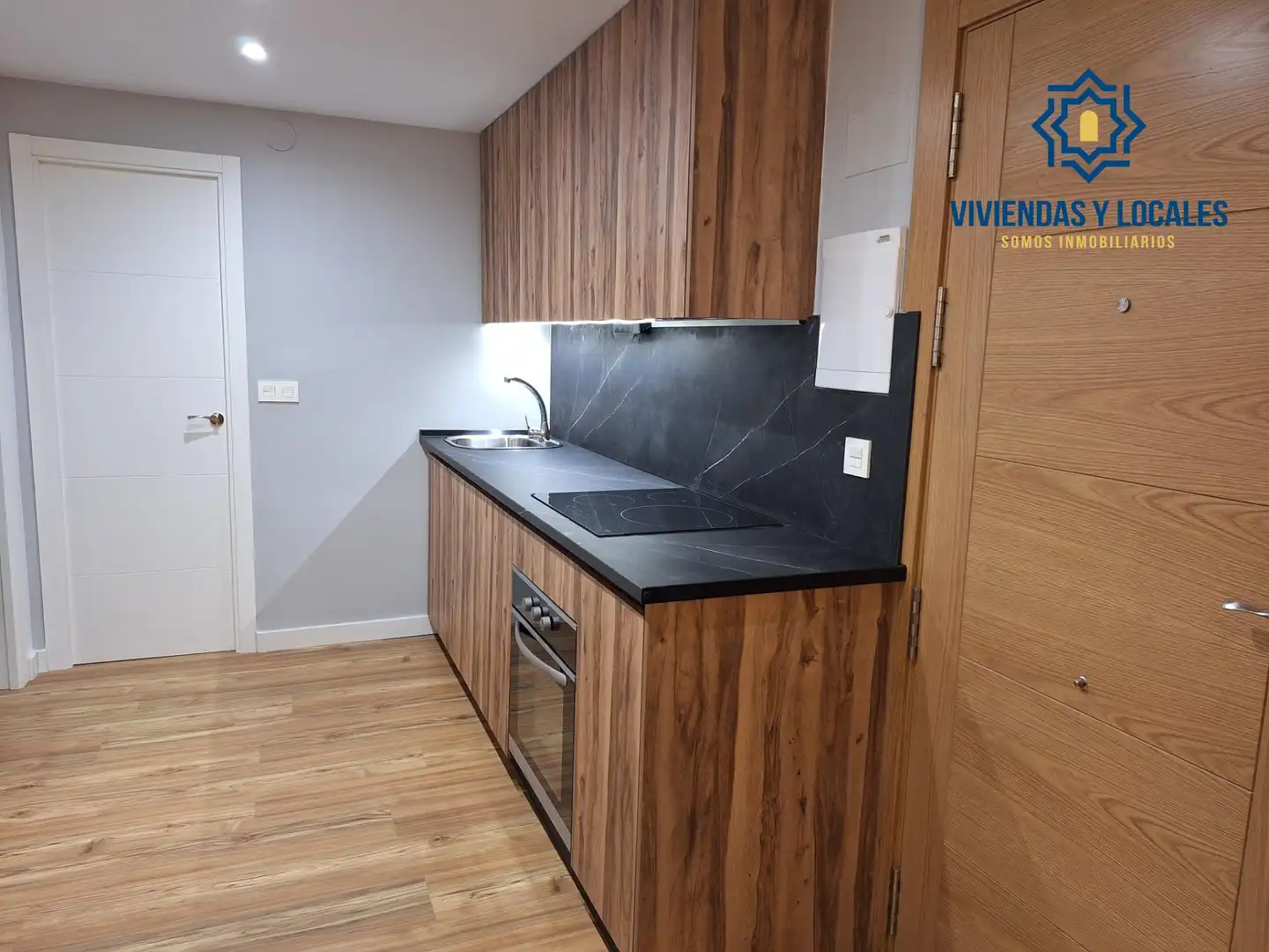 Kitchen of Flat for rent in Granada  with Air Conditioner, Heating and Private garden