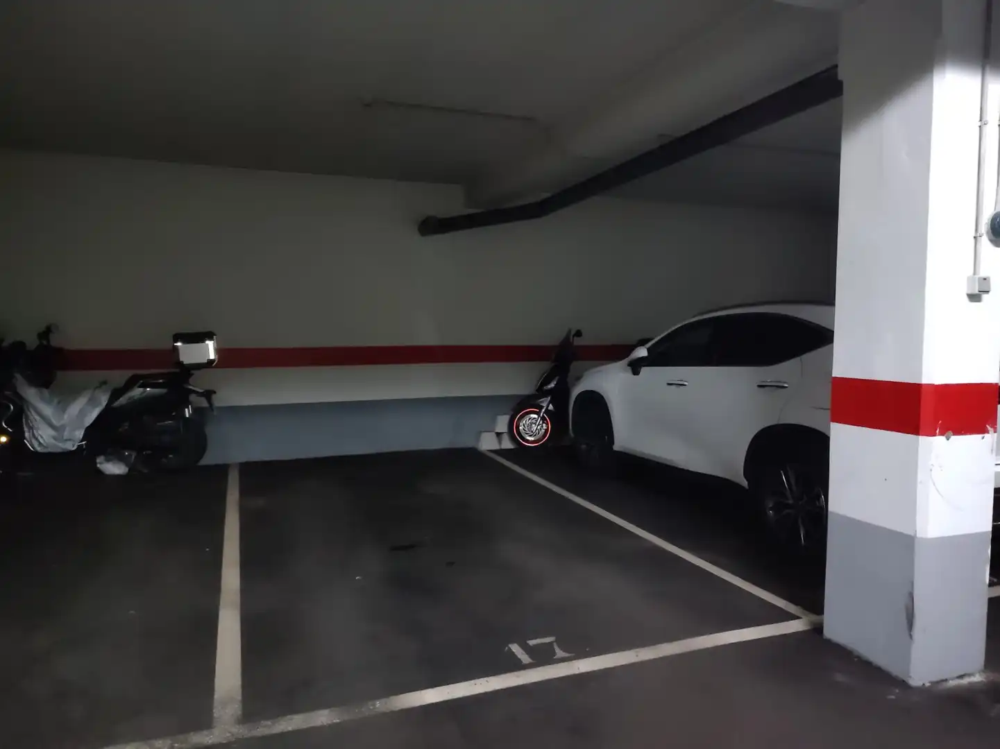 Parking de Piso de alquiler en Gijón  con Calefacción, Parquet y Terraza
