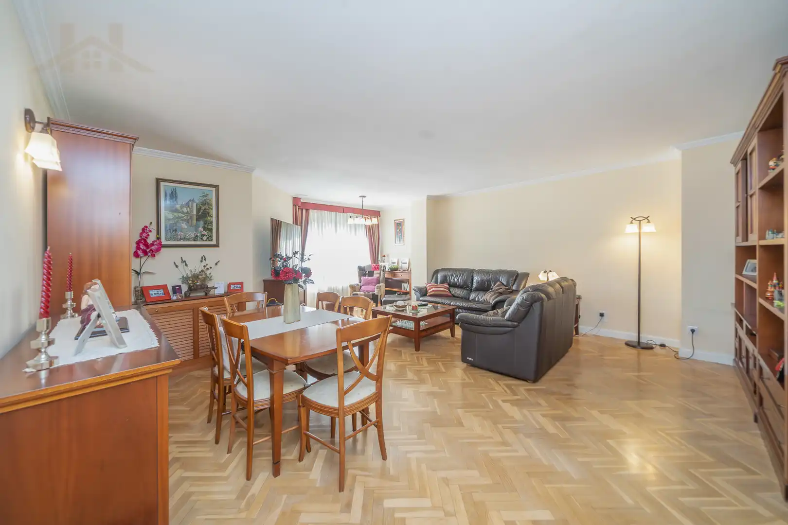 Living room of Flat for sale in Pozuelo de Alarcón  with Air Conditioner, Heating and Storage room