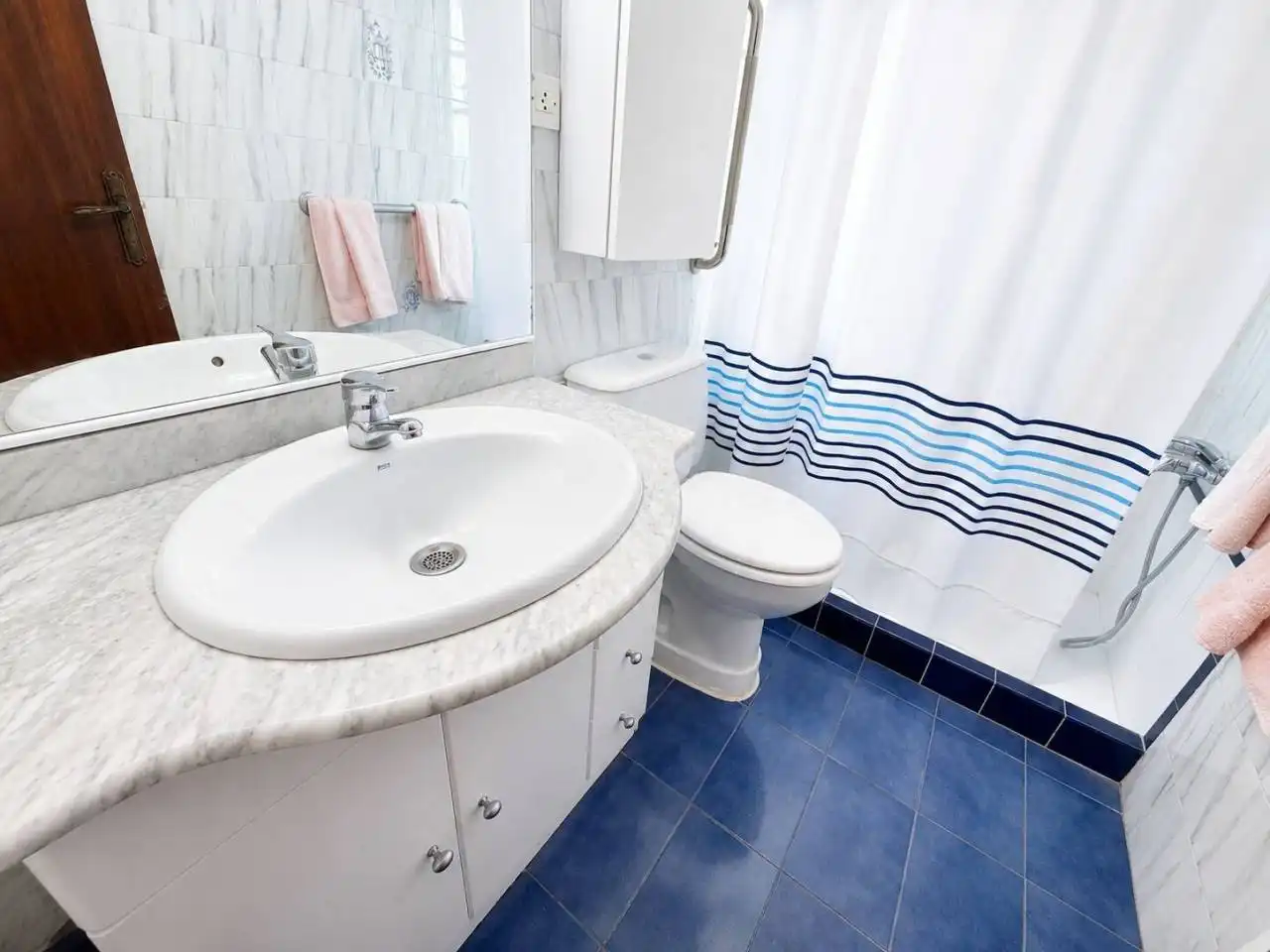 Baño de Casa o chalet en venta en Riells i Viabrea con Aire acondicionado, Calefacción y Jardín privado
