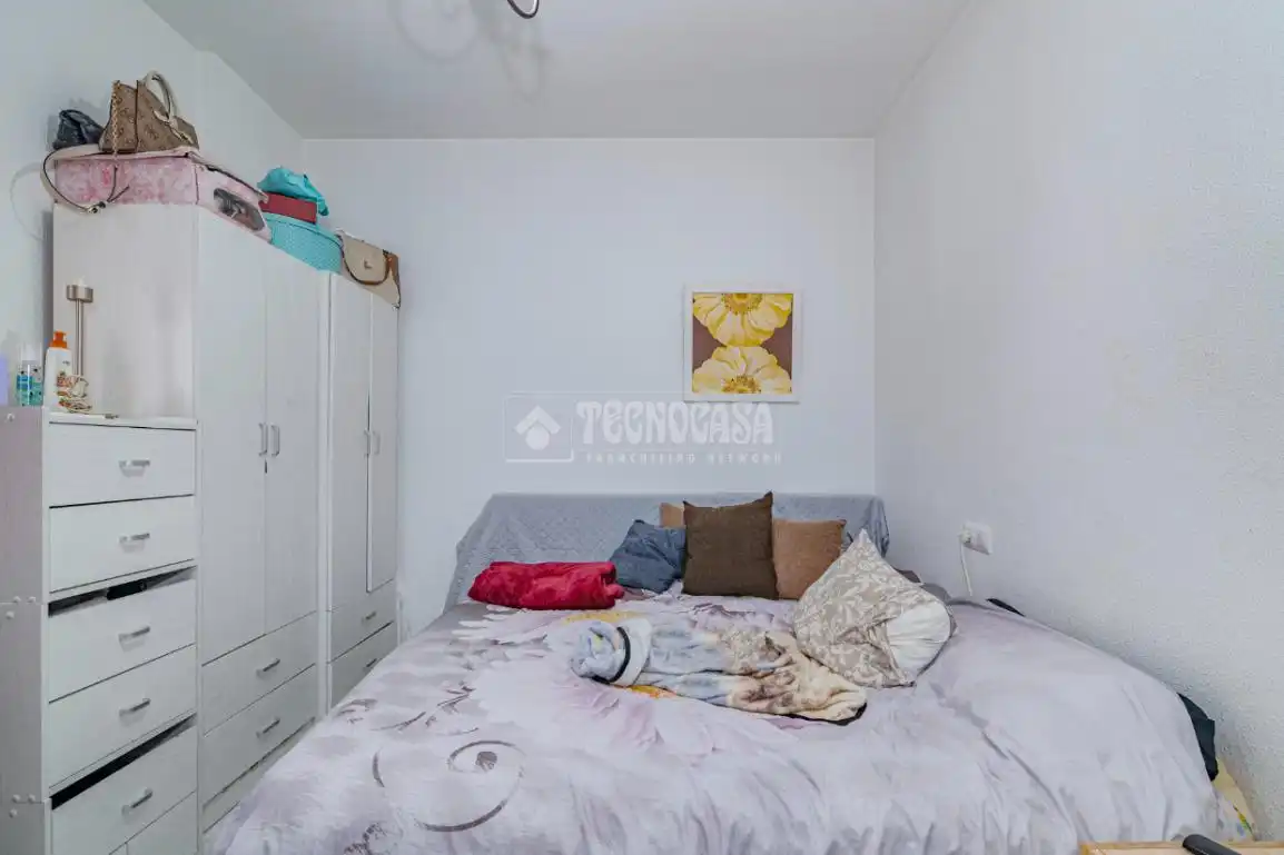 Schlafzimmer von Wohnung zum Verkauf in Lucena mit Klimaanlage, Terrasse und Abstellraum