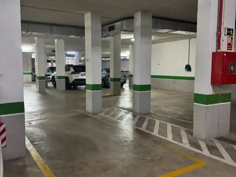 Parking de Garaje de alquiler en Poniente-Sur